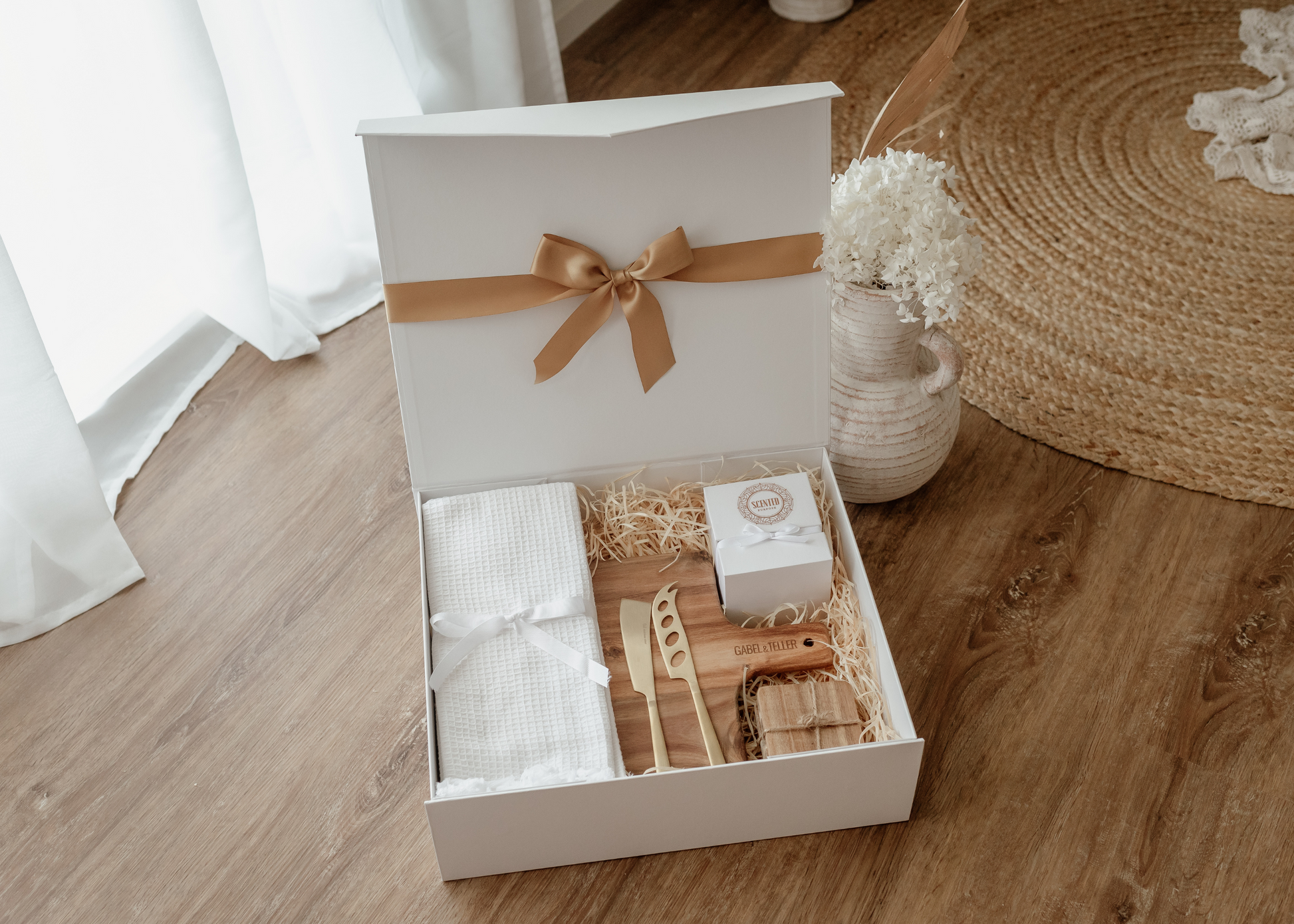 Settlement Housewarming Gift Box Home Sweet Home